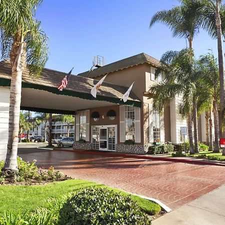 Ramada By Wyndham Costa Mesa/Newport Beach Exteriör bild