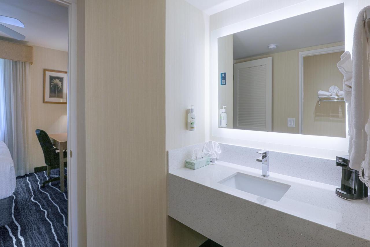 Ramada By Wyndham Costa Mesa/Newport Beach Exteriör bild
