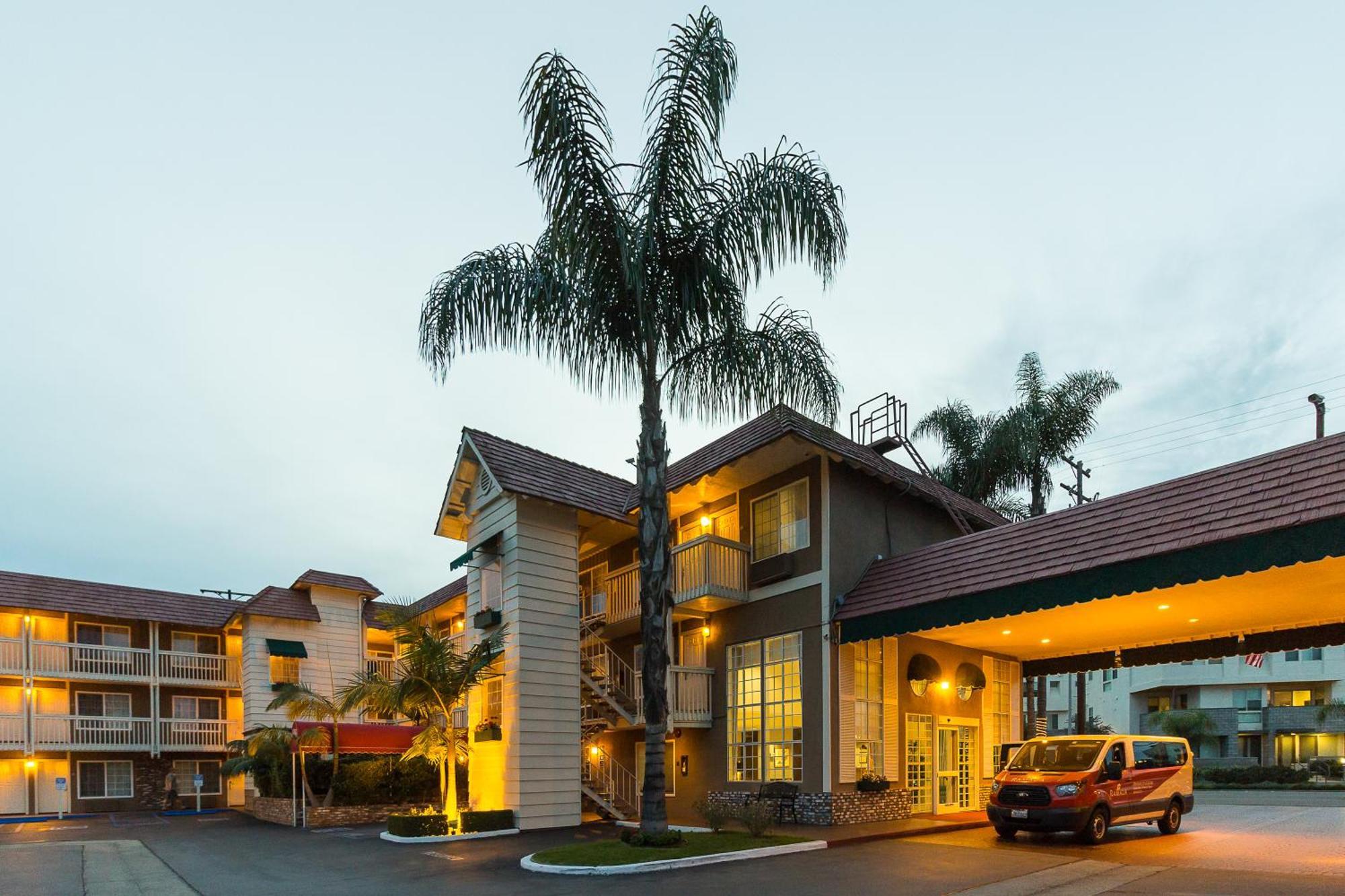 Ramada By Wyndham Costa Mesa/Newport Beach Exteriör bild