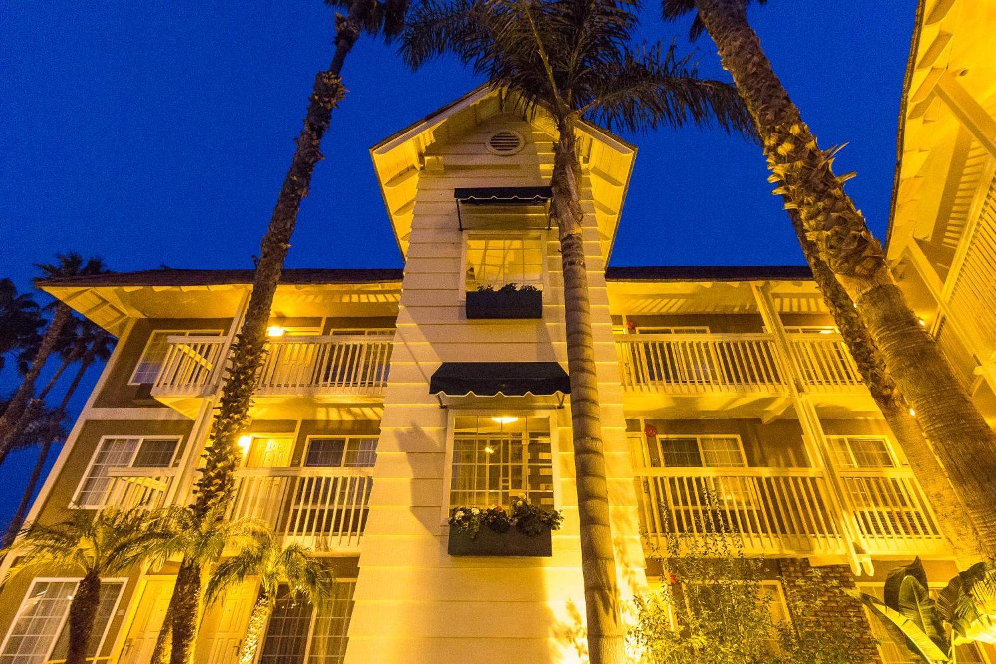 Ramada By Wyndham Costa Mesa/Newport Beach Exteriör bild